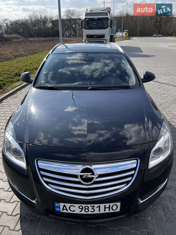 Універсал Opel Insignia 2012 в Луцьку