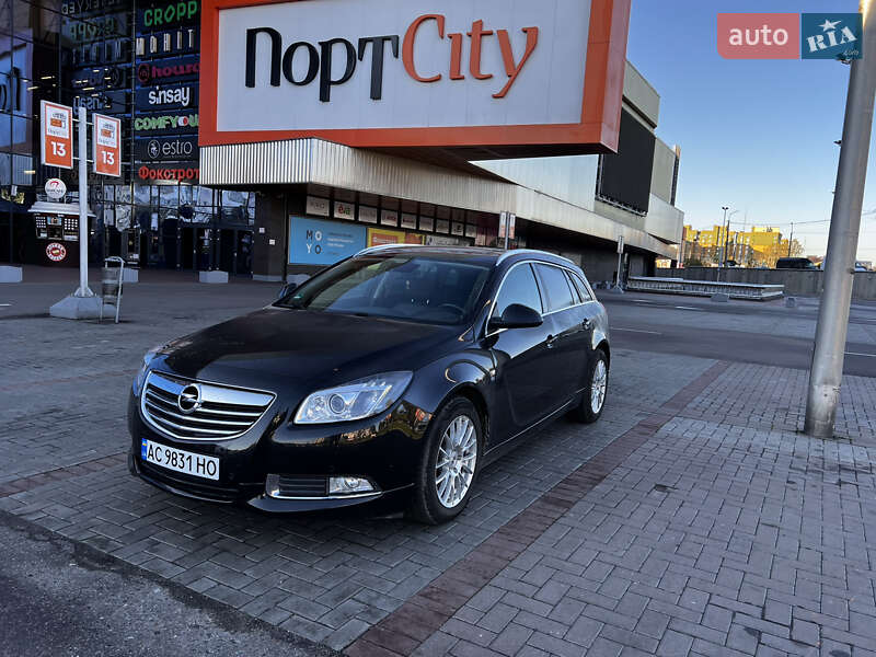 Універсал Opel Insignia 2012 в Луцьку