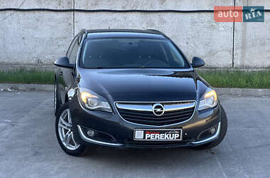 Универсал Opel Insignia 2015 в 