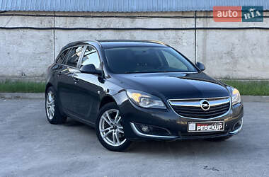 Универсал Opel Insignia 2015 в 