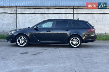 Универсал Opel Insignia 2015 в 