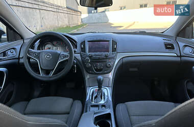 Универсал Opel Insignia 2015 в 
