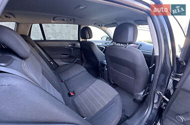 Универсал Opel Insignia 2015 в 