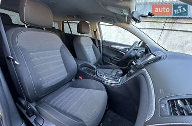 Универсал Opel Insignia 2015 в 