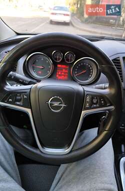 Універсал Opel Insignia 2011 в 