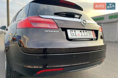 Универсал Opel Insignia 2012 в 