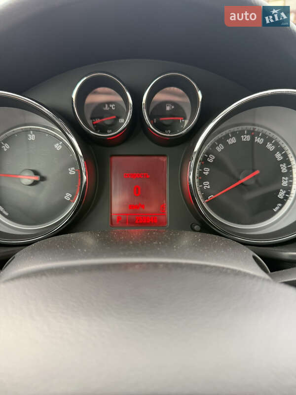 Універсал Opel Insignia 2010 в Василькові