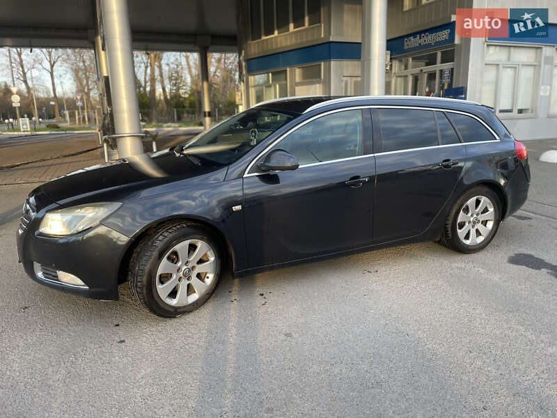 Универсал Opel Insignia 2013 в Киеве