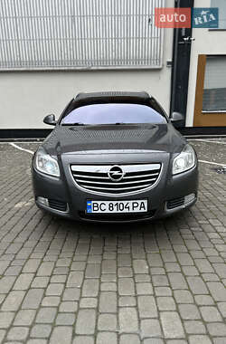 Универсал Opel Insignia 2010 в 