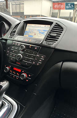 Универсал Opel Insignia 2010 в 