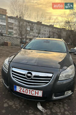 Универсал Opel Insignia 2011 в 
