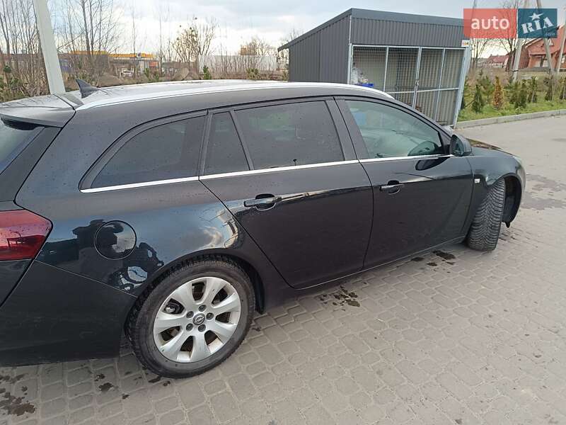 Универсал Opel Insignia 2014 в Львове