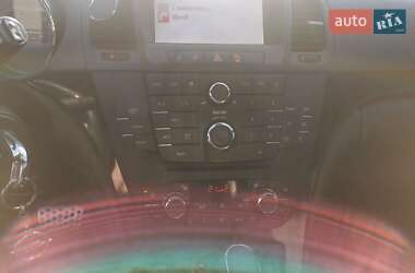 Универсал Opel Insignia 2012 в 