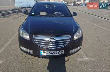 Универсал Opel Insignia 2012 в 