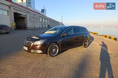 Универсал Opel Insignia 2011 в 