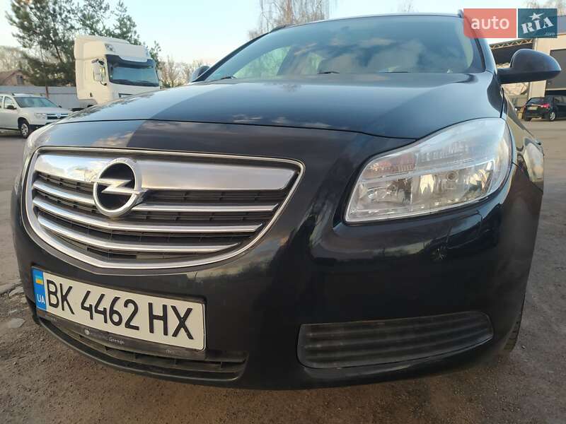 Універсал Opel Insignia 2012 в Дубні