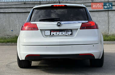 Универсал Opel Insignia 2011 в 