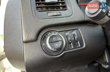 Универсал Opel Insignia 2011 в 