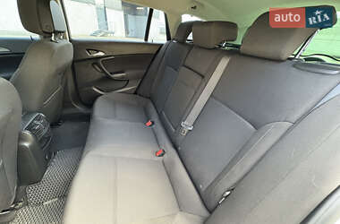 Универсал Opel Insignia 2011 в 