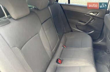 Универсал Opel Insignia 2011 в 