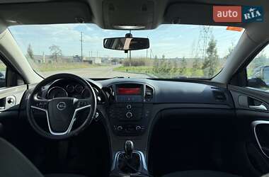 Седан Opel Insignia 2010 в 