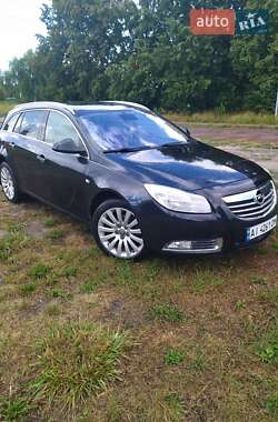 Универсал Opel Insignia 2012 в 