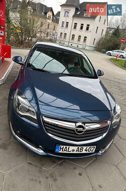 Седан Opel Insignia 2015 в 