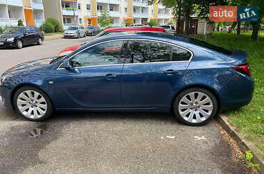 Седан Opel Insignia 2015 в 