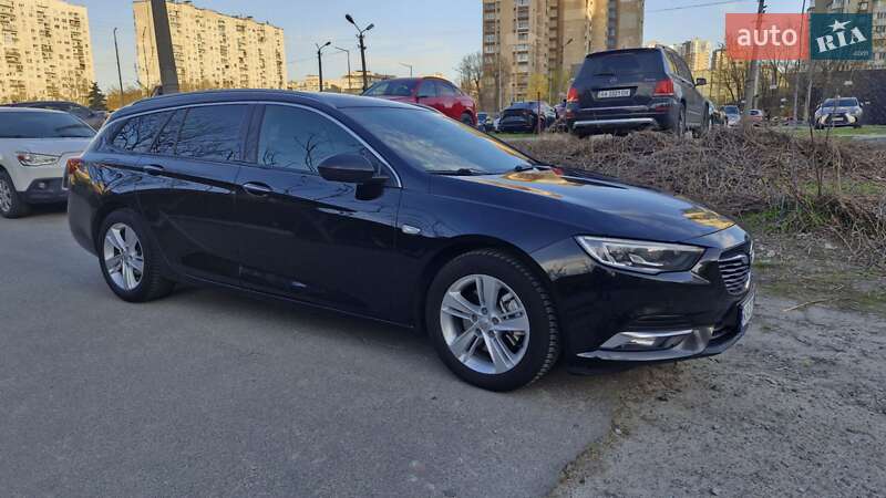 Универсал Opel Insignia 2018 в 