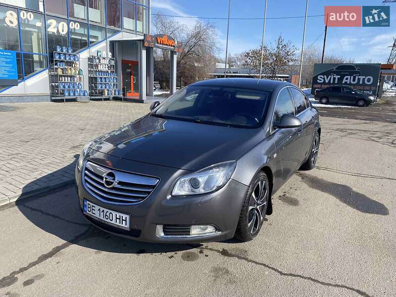 Седан Opel Insignia 2009 в 