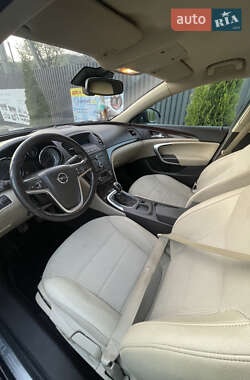 Седан Opel Insignia 2011 в 