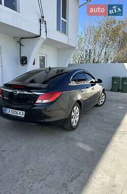 Лифтбек Opel Insignia 2010 в 