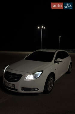 Универсал Opel Insignia 2013 в 