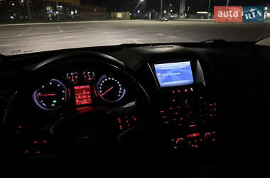 Универсал Opel Insignia 2013 в 