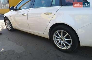 Универсал Opel Insignia 2014 в 