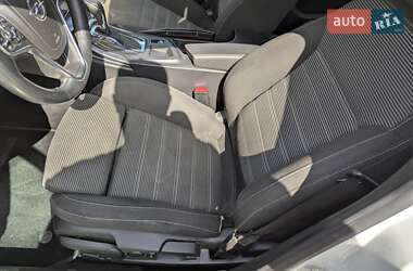 Универсал Opel Insignia 2014 в 
