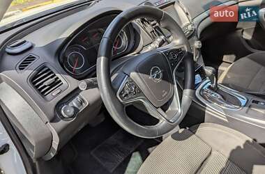 Универсал Opel Insignia 2014 в 