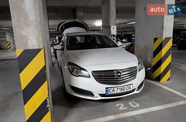 Универсал Opel Insignia 2014 в 