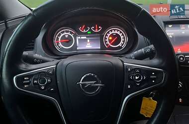 Универсал Opel Insignia 2014 в 