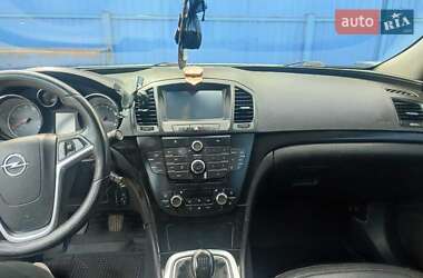 Седан Opel Insignia 2010 в 