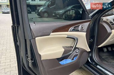 Универсал Opel Insignia 2010 в 