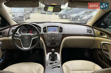 Универсал Opel Insignia 2010 в 