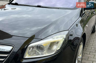 Универсал Opel Insignia 2010 в 