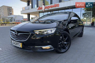 Лифтбек Opel Insignia 2018 в 
