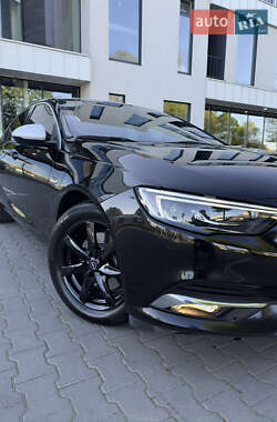 Лифтбек Opel Insignia 2018 в 