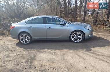Седан Opel Insignia 2010 в 