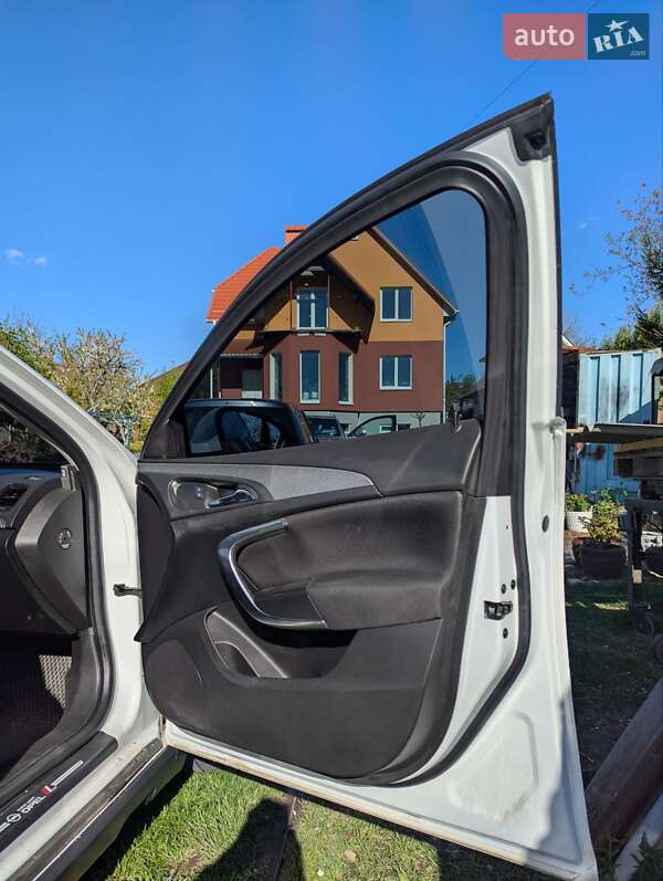 Універсал Opel Insignia 2015 в Луцьку