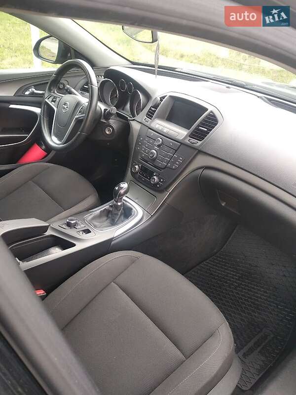 Універсал Opel Insignia 2010 в Києві