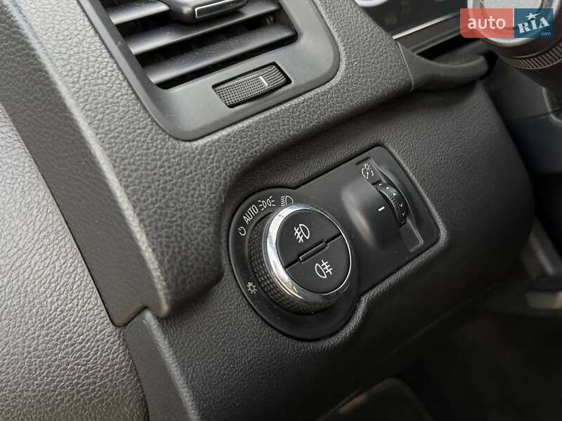 Универсал Opel Insignia 2014 в Ровно