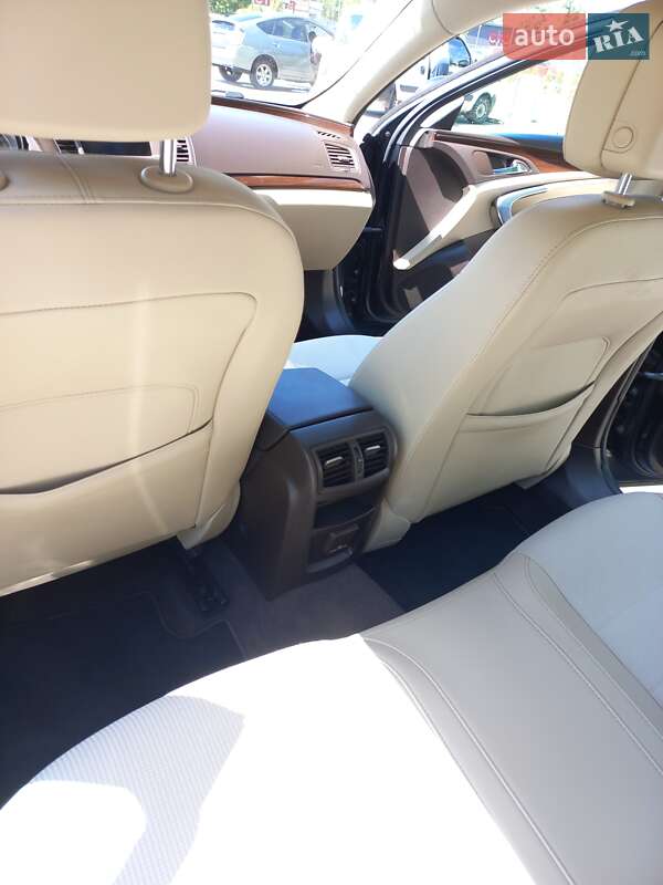 Ліфтбек Opel Insignia 2011 в Львові